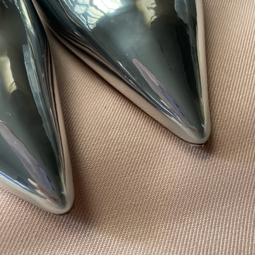 New! Stuart Weitzman Silver Slingback Heels - Picture 4 of 9